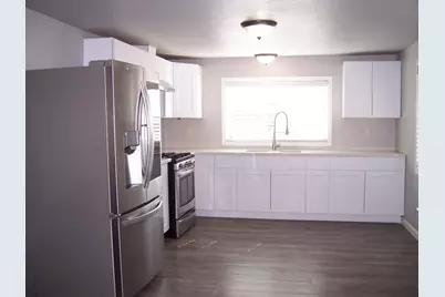 255 E. Bolivar St 6, Salinas, CA 93906 - Photo 1