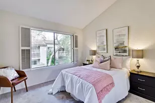 19423 Vineyard Ln, Saratoga, CA 95070 - Photo 29