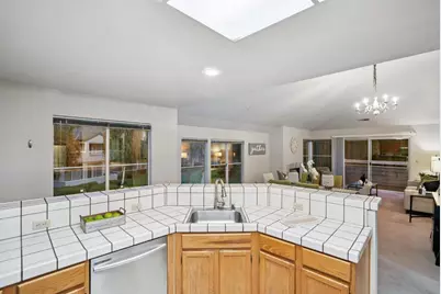 1612 Parkview Green Cir, San Jose, CA 95131 - Photo 11