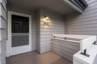 1612 Parkview Green Cir, San Jose, CA 95131 - Photo 9