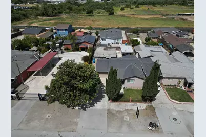 420 Front Bridgevale Rd, Hollister, CA 95023 - Photo 1