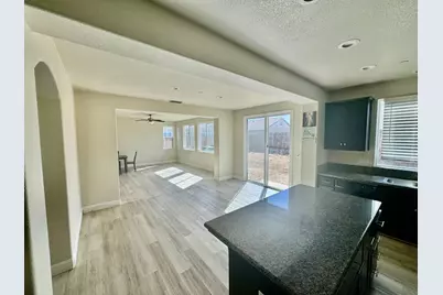 663 Pinelli Dr, Los Banos, CA 93635 - Photo 7