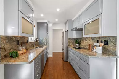 241 Bonita Ln, Foster City, CA 94404 - Photo 15