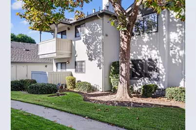 1056 Padre Dr 8, Salinas, CA 93901 - Photo 9