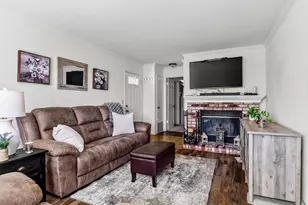 1056 Padre Dr 8, Salinas, CA 93901 - Photo 13