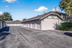 1056 Padre Dr 8, Salinas, CA 93901 - Photo 5