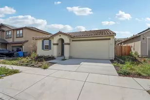 1871 Amaryllis Dr, Hollister, CA 95023 - Photo 3