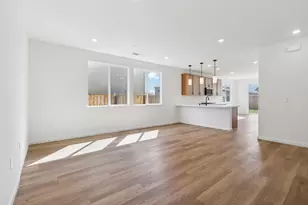 1871 Amaryllis Dr, Hollister, CA 95023 - Photo 9