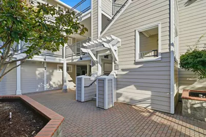 1982 W Bayshore Rd 121, East Palo Alto, CA 94303 - Photo 27