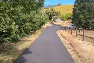 15223 Perry Ln, Morgan Hill, CA 95037 - Photo 29