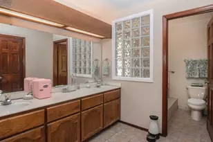 15223 Perry Ln, Morgan Hill, CA 95037 - Photo 11