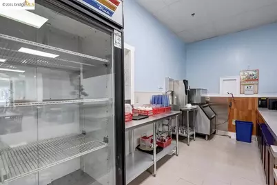 1616 International Blvd, Oakland, CA 94606 - Photo 5