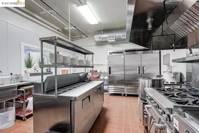 1616 International Blvd, Oakland, CA 94606 - Photo 7