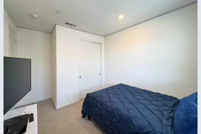 6404 Laguna Seca Ln, Gilroy, CA 95020 - Photo 9