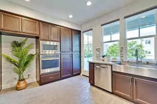 2045 Atlas Loop, Mountain View, CA 94043 - Photo 5