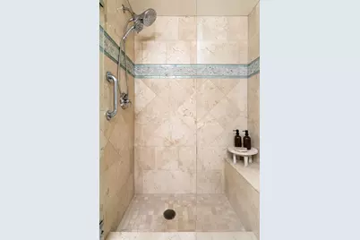 1237 Capuchino Ave 7, Burlingame, CA 94010 - Photo 23