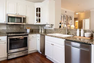 1237 Capuchino Ave 7, Burlingame, CA 94010 - Photo 13