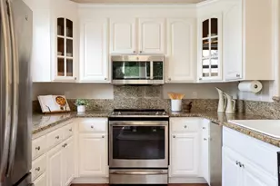 1237 Capuchino Ave 7, Burlingame, CA 94010 - Photo 11