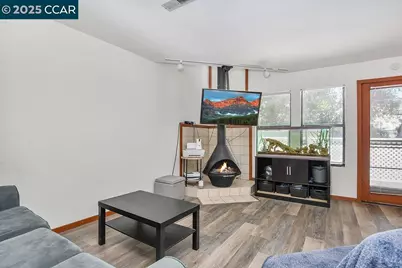 130 Creekside Ct, El Sobrante, CA 94803 - Photo 5