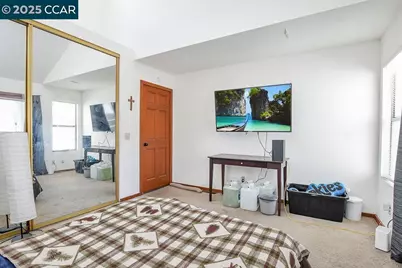 130 Creekside Ct, El Sobrante, CA 94803 - Photo 21