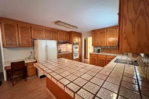 701 Christine Dr, Palo Alto, CA 94303 - Photo 9