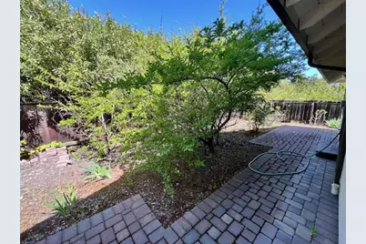 701 Christine Dr, Palo Alto, CA 94303 - Photo 27