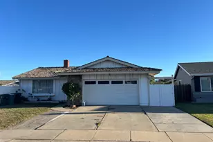 451 La Jolla Way, Salinas, CA 93901 - Photo 1