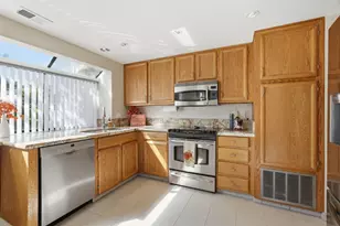 2512 Yerba Hills Ct, San Jose, CA 95121 - Photo 9