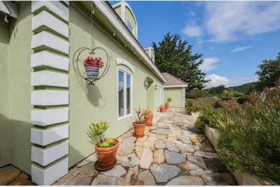 11394 Saddle Rd, Monterey, CA 93940 - Photo 9