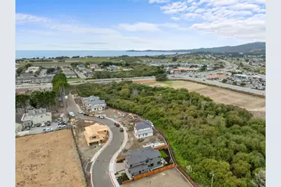 587 Creekside Ct, Half Moon Bay, CA 94019 - Photo 3