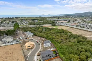 587 Creekside Ct, Half Moon Bay, CA 94019 - Photo 3