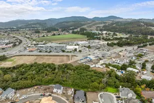 587 Creekside Ct, Half Moon Bay, CA 94019 - Photo 49