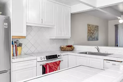 180 Dakota Ave D, Santa Cruz, CA 95060 - Photo 3