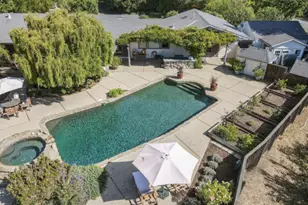 135 Meadowood Dr, Portola Valley, CA 94028 - Photo 1