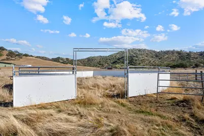 20101 Panoche Rd, Paicines, CA 95043 - Photo 77
