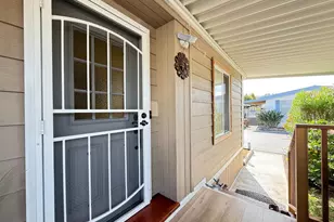 187 Chateau La Salle Dr 187, San Jose, CA 95111 - Photo 3