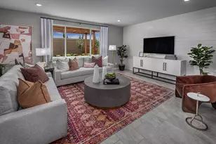 1910 Peony St, Hollister, CA 95023 - Photo 5