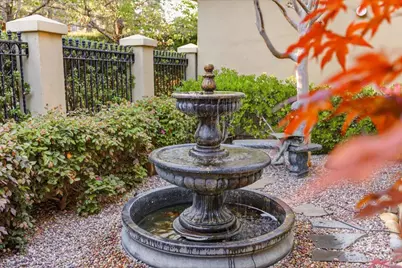 1215 Tournament Dr, Hillsborough, CA 94010 - Photo 11