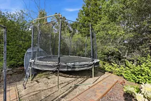 1215 Tournament Dr, Hillsborough, CA 94010 - Photo 185