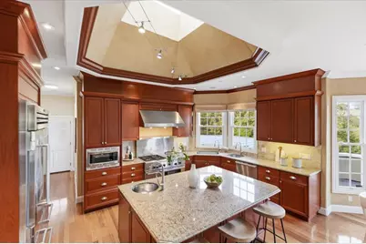 1215 Tournament Dr, Hillsborough, CA 94010 - Photo 51