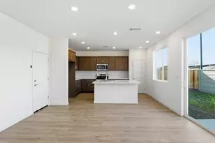 104 Dogwood St, Hollister, CA 95023 - Photo 3