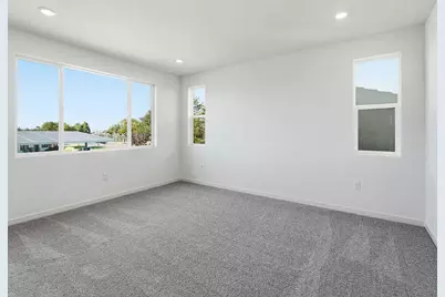 104 Dogwood St, Hollister, CA 95023 - Photo 17