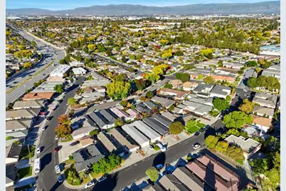 2421 Karen Dr, Santa Clara, CA 95050 - Photo 25