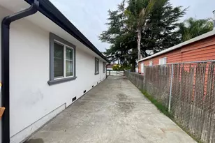 544 W 9th St, Stockton, CA 95206 - Photo 17