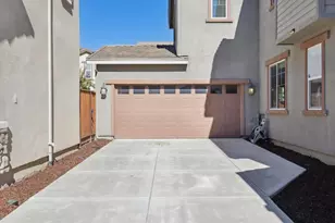 2521 Apricot Wy, Gilroy, CA 95020 - Photo 3