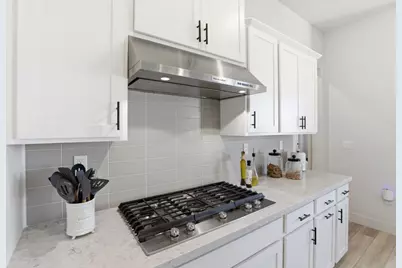 208 Luna Way, Hollister, CA 95023 - Photo 11