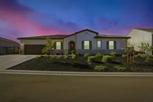 208 Luna Wy, Hollister, CA 95023 - Photo 3