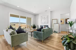 208 Luna Wy, Hollister, CA 95023 - Photo 5