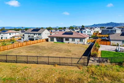 208 Luna Way, Hollister, CA 95023 - Photo 39