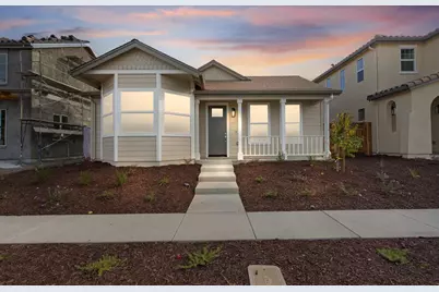 784 Livingston Ave, King City, CA 93930 - Photo 1
